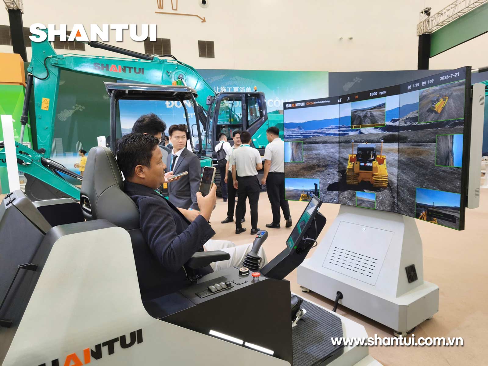 Buồng lái thông minh mô phỏng 3D (3D simulated intelligent cockpit).