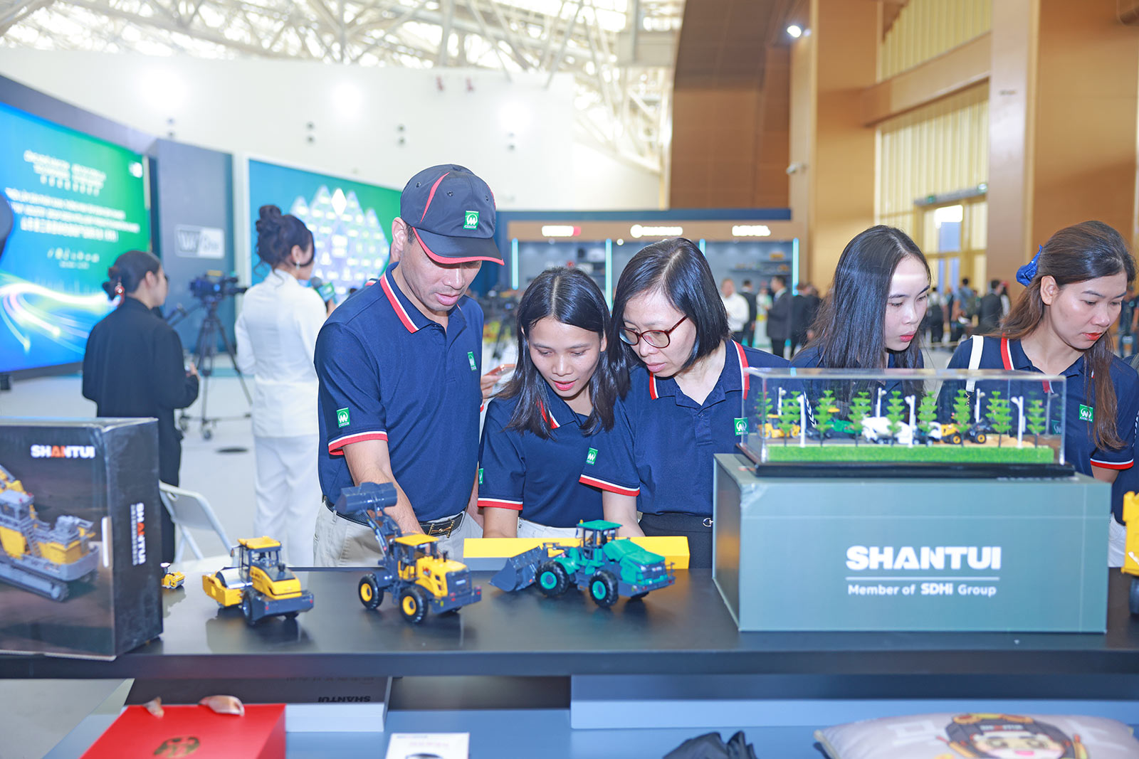 Nhìn lại Hội nghị Đối tác Toàn cầu SDHI & Triển lãm Sản phẩm xanh Thông minh Shantui