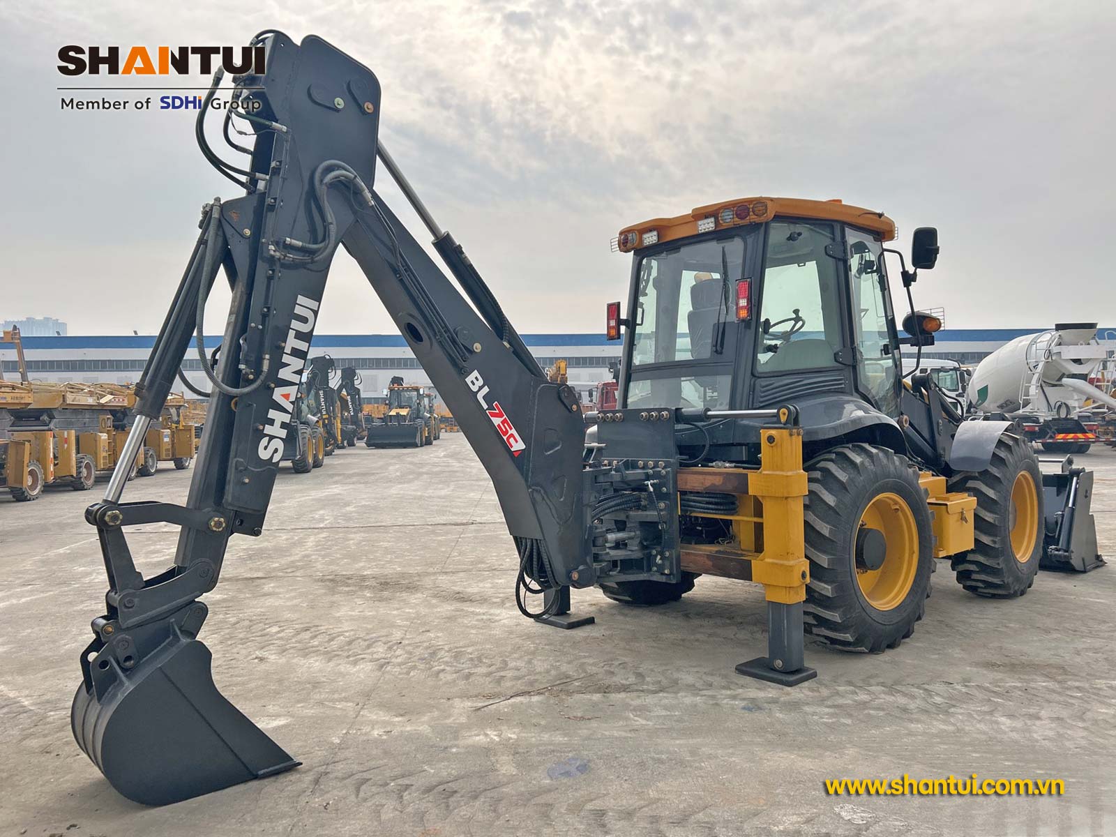 Máy xúc đào liên hợp Shantui BL75C