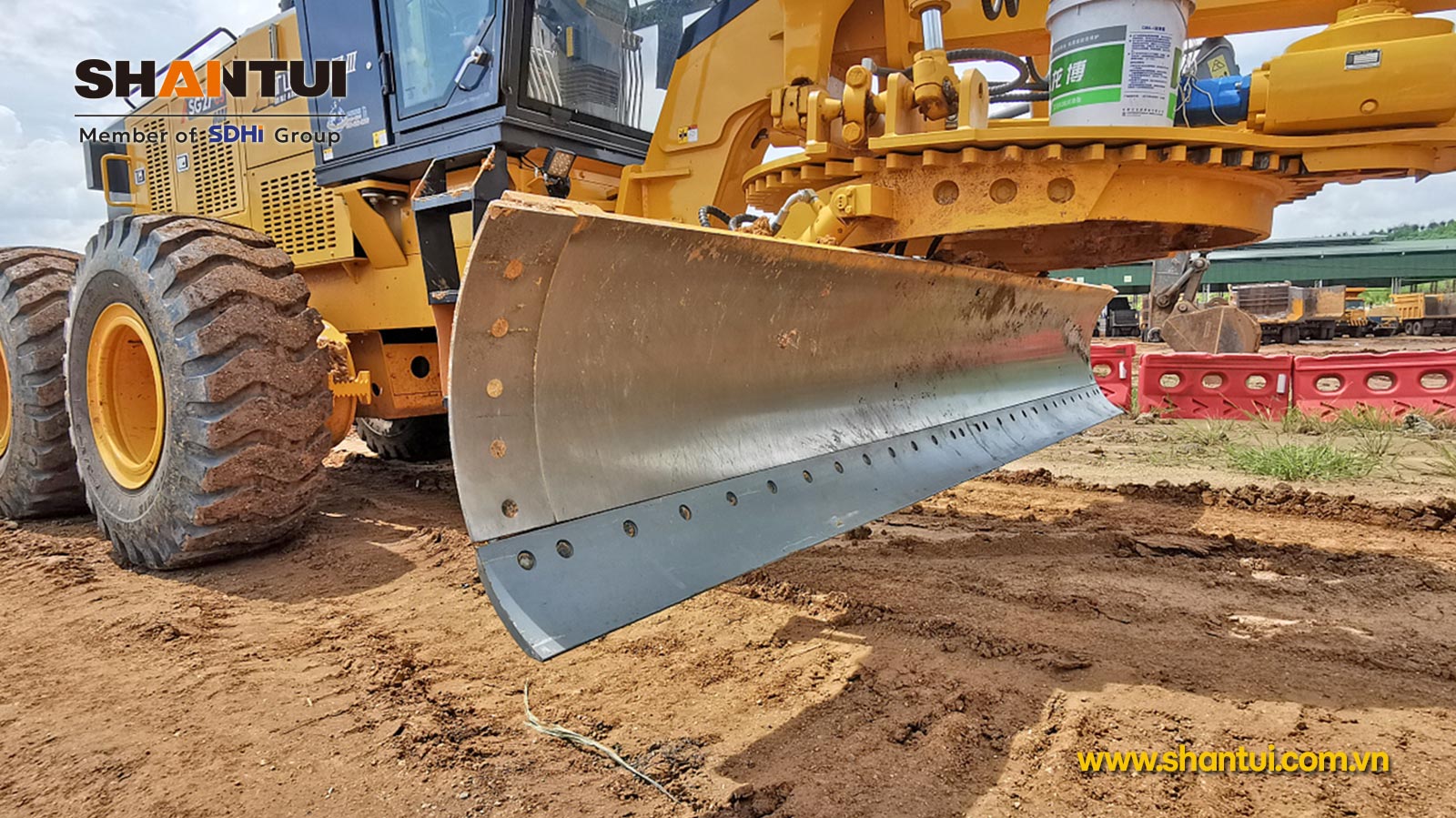 Máy san gạt Shantui SG27-C5 | Trung Quốc