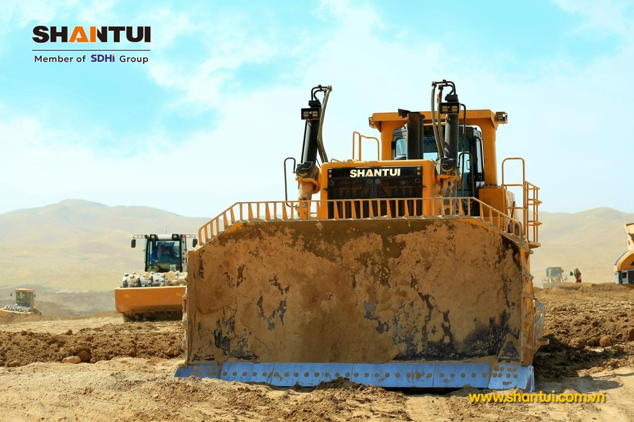 Máy ủi khai thác đá Shantui SD90-C5 bánh xích 106 tấn