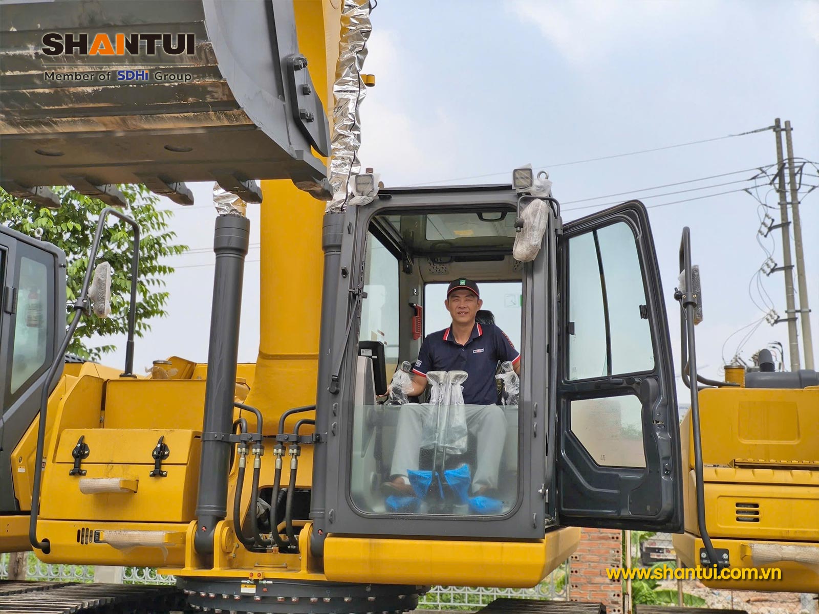 Cabin đạt chuẩn ROPS Máy xúc Shantui SE245LC