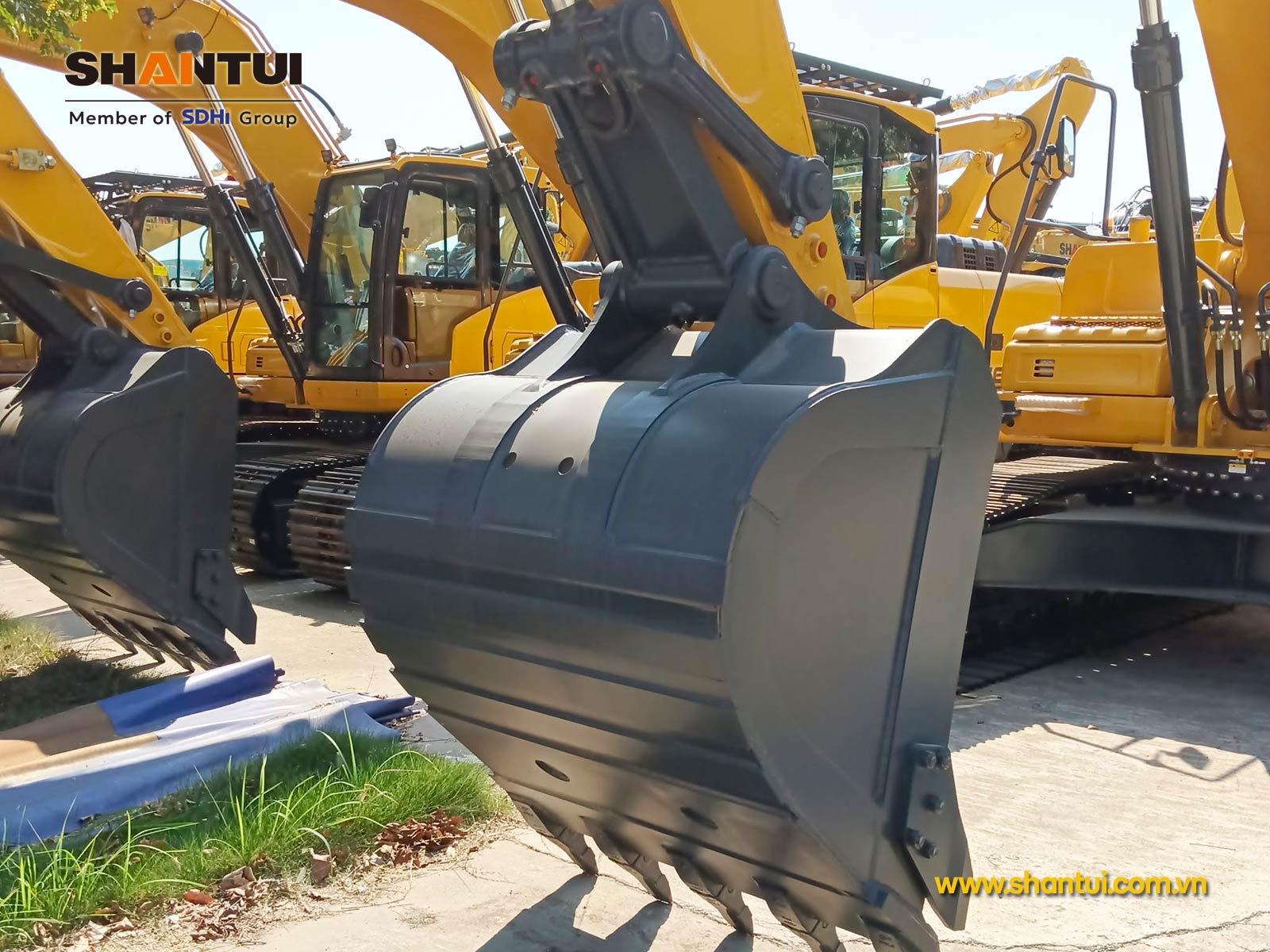 SHANTUI SE245LC 24 TẤN: Sức mạnh và linh hoạt vượt trội cho mọi dự án