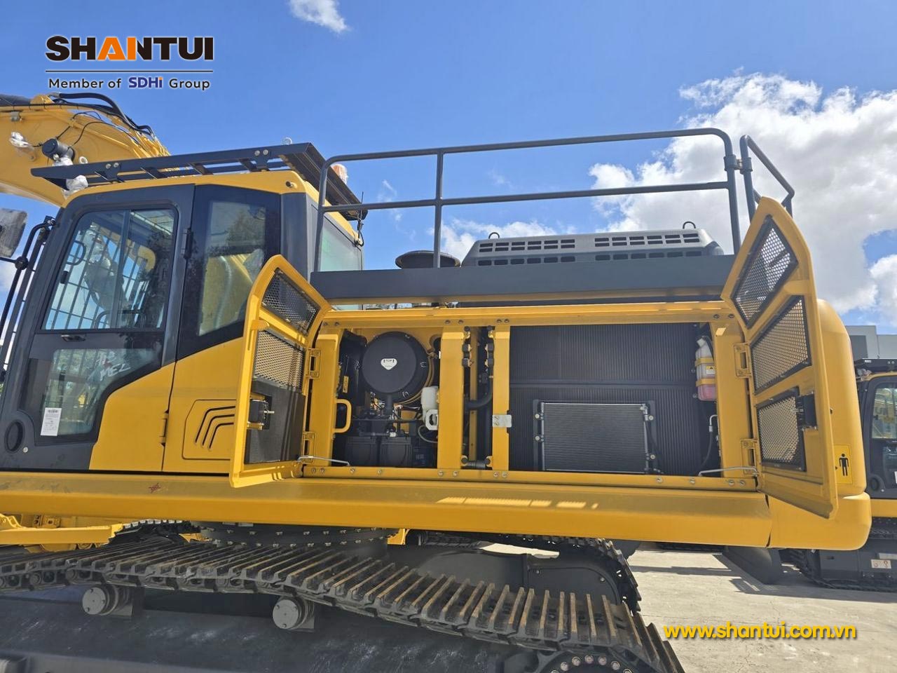 Máy xúc bánh xích Shantui SE335LC nặng 34,5 tấn gàu xúc 1.6 m3