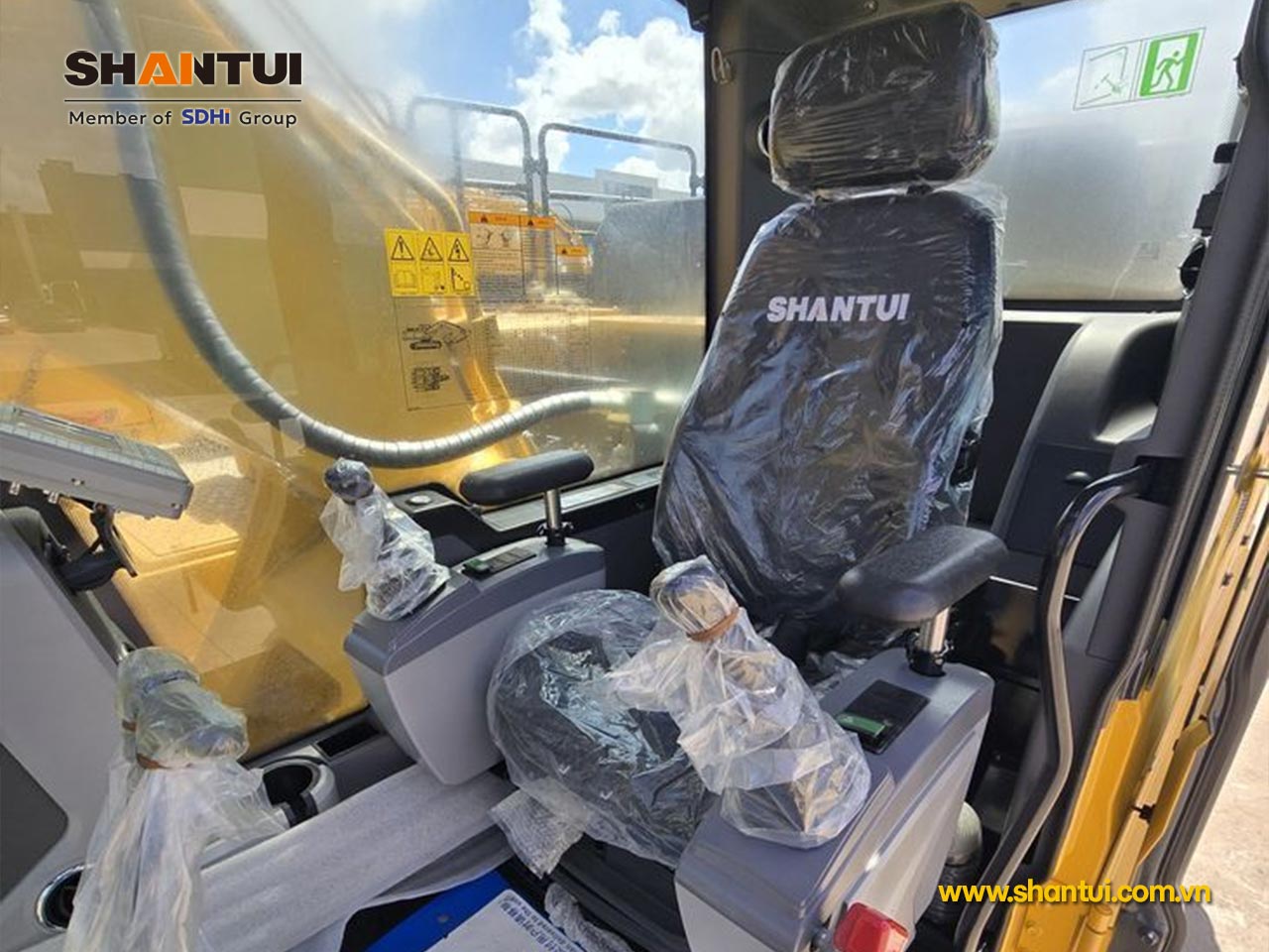 Máy xúc bánh xích Shantui SE335LC nặng 34,5 tấn gàu xúc 1.6 m3