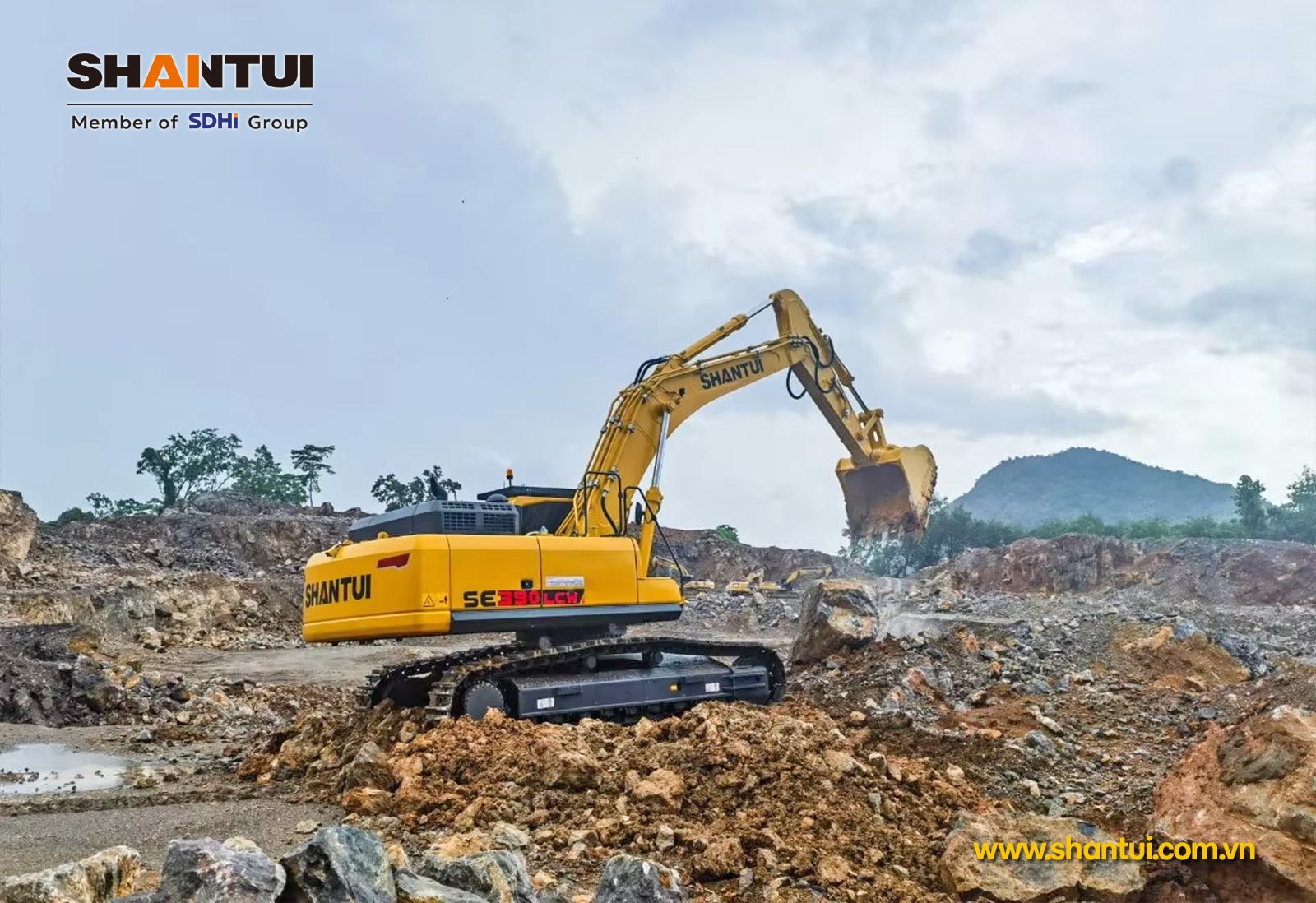 Máy xúc đào Shantui SE390LCW 38,7 tấn gàu xúc 1,95m3