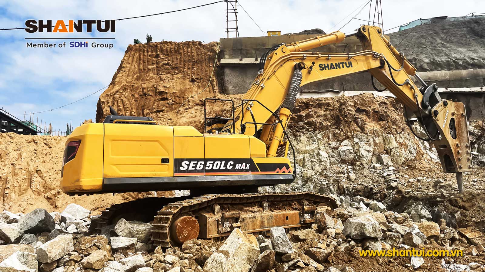 Máy xúc đào Shantui SE650LC 64,5 tấn gàu 3,6m3
