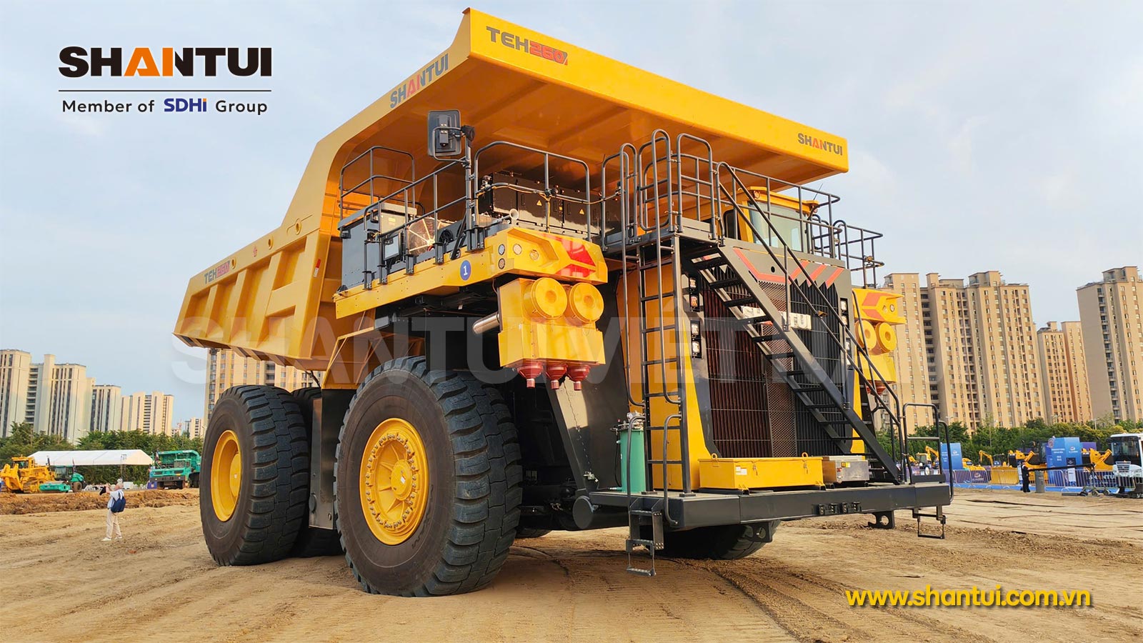 Xe ben chạy mỏ SHANTUI TEH260