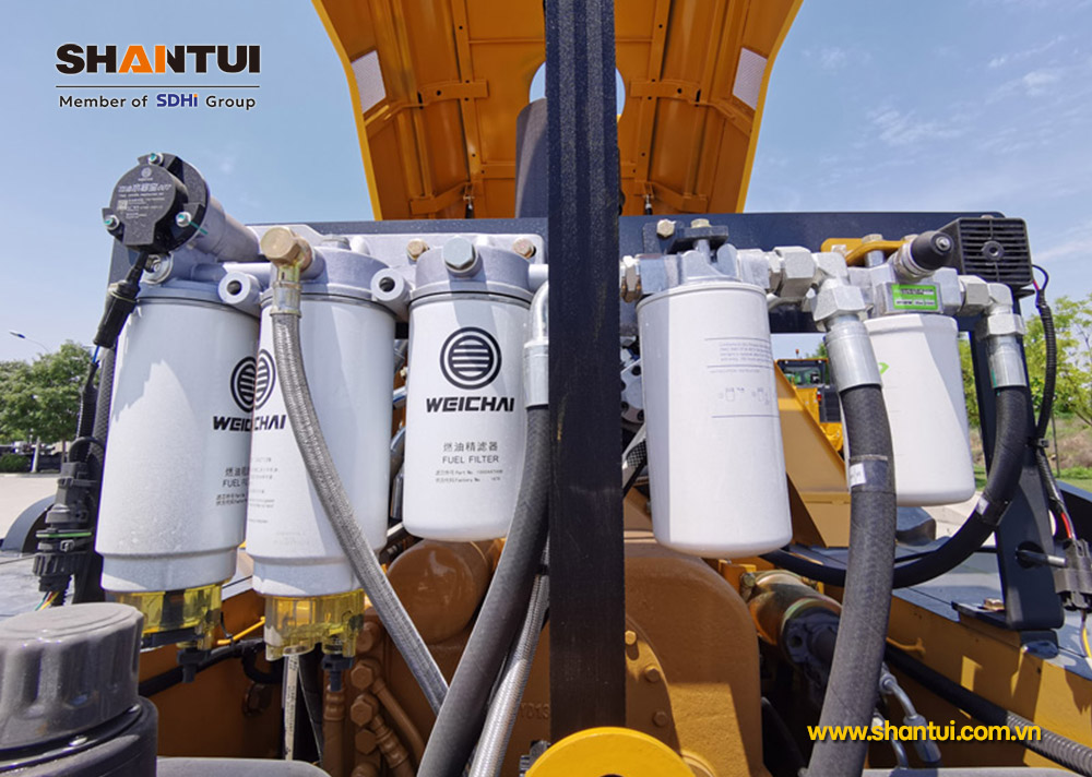 Việc bảo trì trở nên thuận tiện hơn Xe lu rung Shantui SR26M-C6 26 tấn