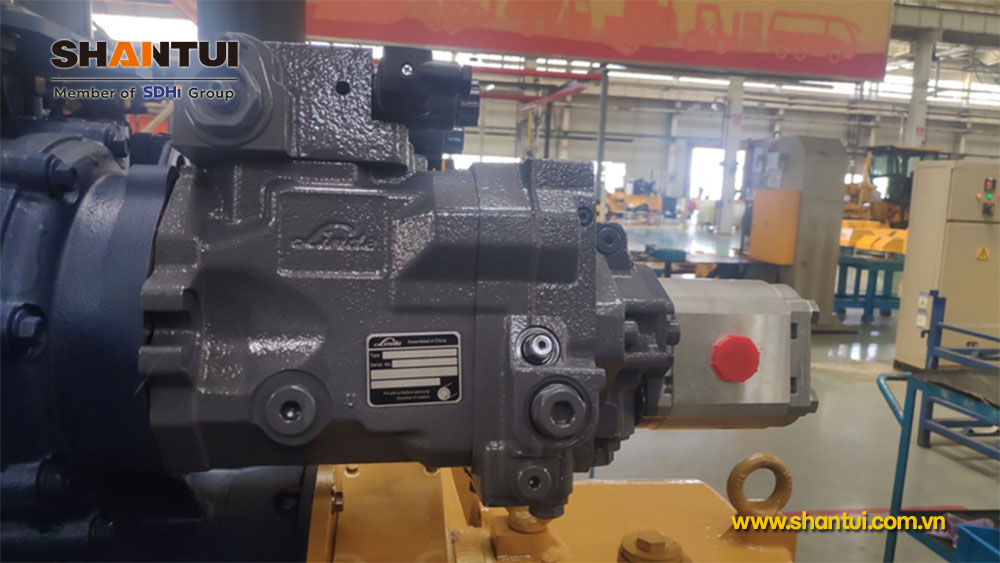 Xe lu rung Shantui SR26M-C6 26 tấn